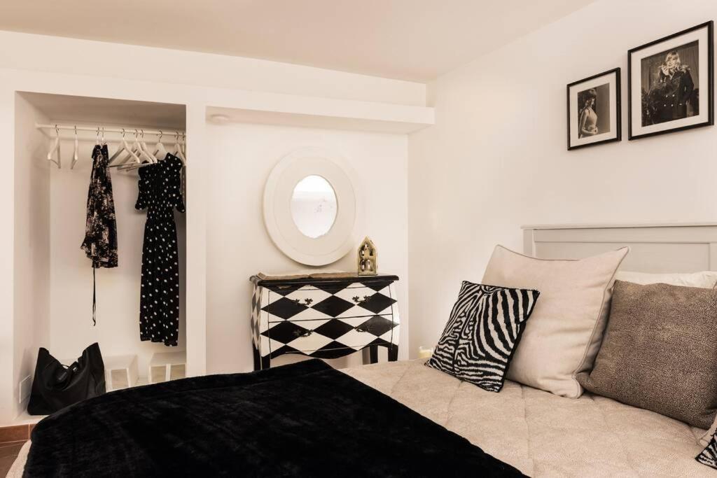 Lovely Colosseum Loft Apartment Рим Екстериор снимка
